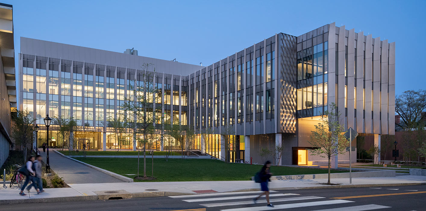 <p>The Engineering Research Center unites a previously disconnected assembly of buildings into a new home and community resource for Brown's School of Engineering. <small>&copy;Peter Aaron/OTTO</small></p>
