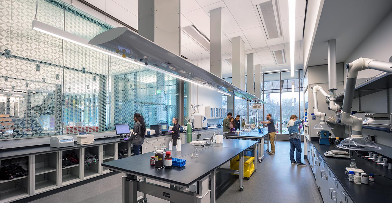 <p>Loft-like laboratories are designed to encourage inter-departmental collaboration and place research on display. <small>&copy;Warren Jagger</small></p>