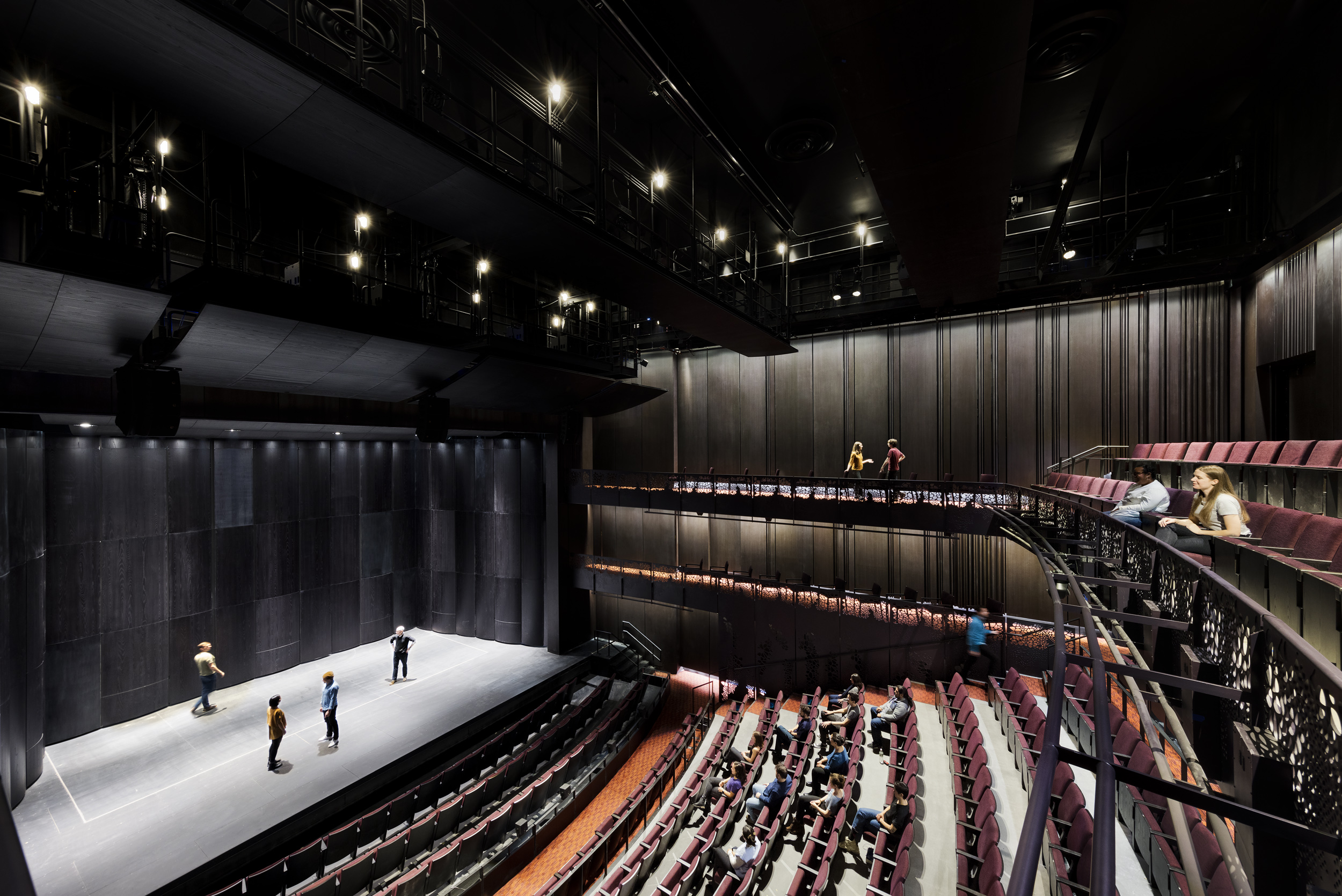 <p>The 350-seat Iris Cantor Theatre is NYU's first professional-level proscenium, fly-loft performance space for student productions.  <small>&copy; Connie Zhou / JBSA</small></p>
