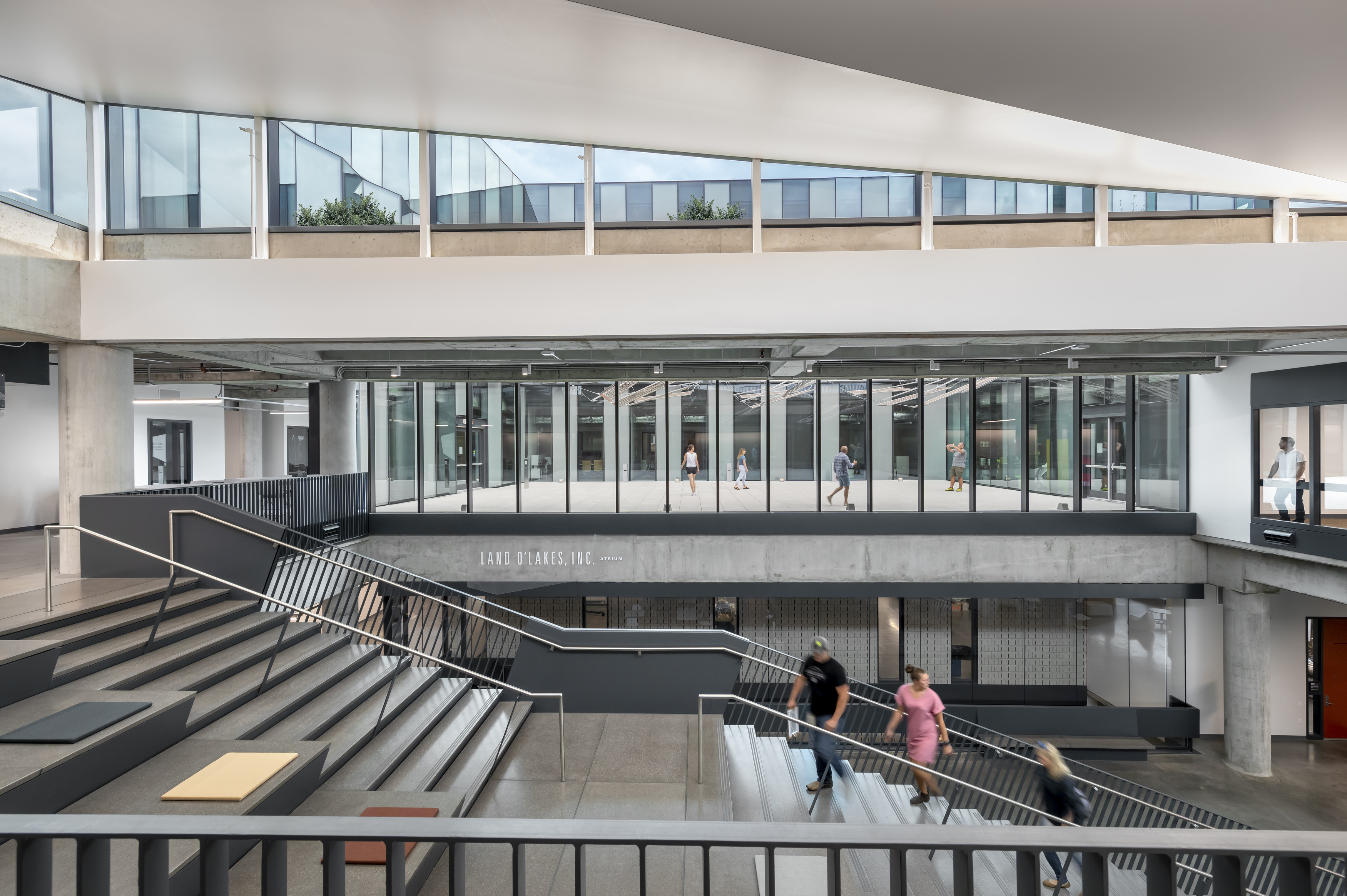 <p>The ground level atrium is the largest of four program attractors throughout the building. With views towards makerspaces and flooded with light from the second level courtyard, flexible seating and informal meeting spaces are surrounded by innovation. | <small>&copy; Peter Aaron/OTTO</small></p>