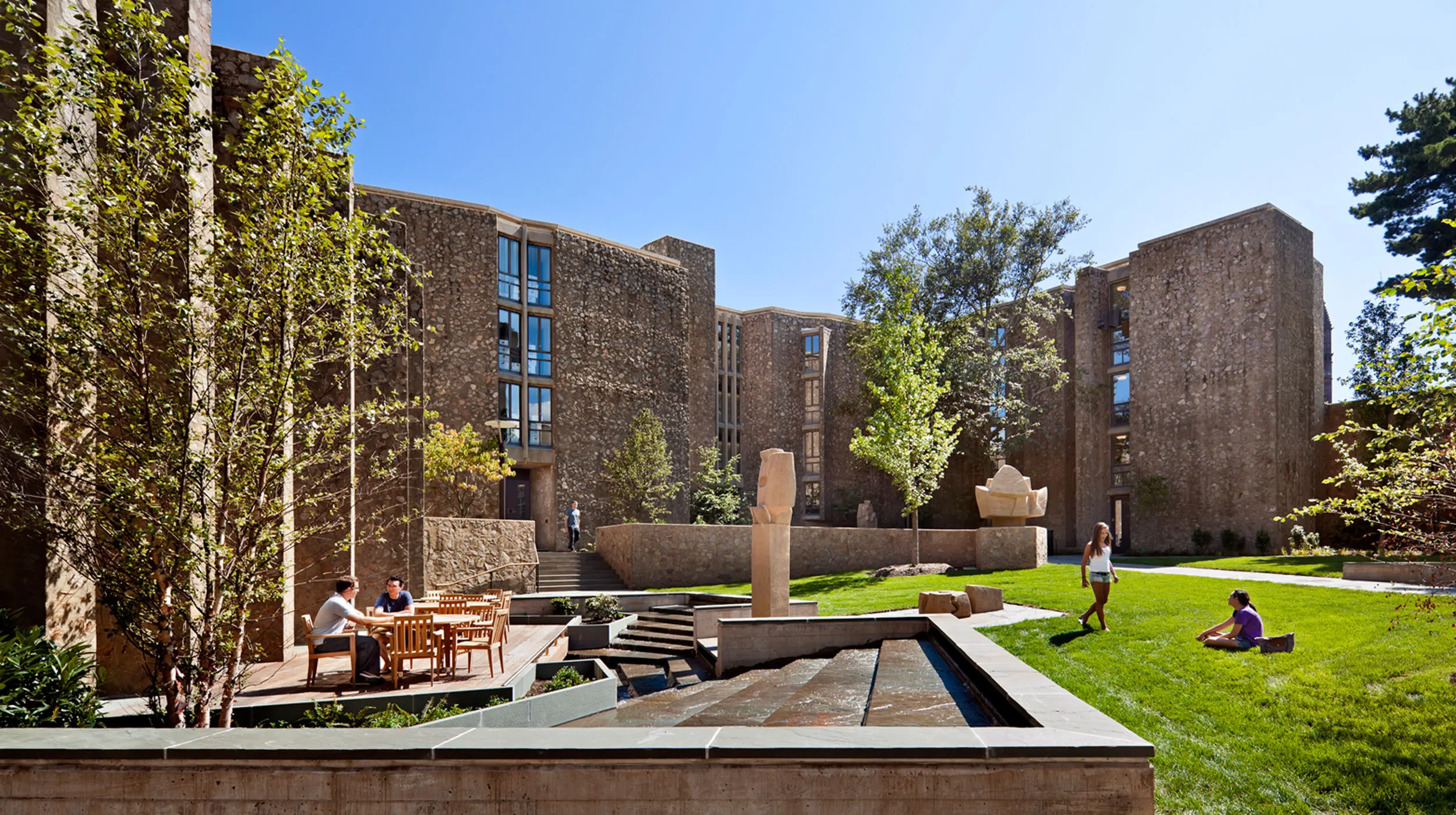 Morse and Ezra Stiles Residential Colleges