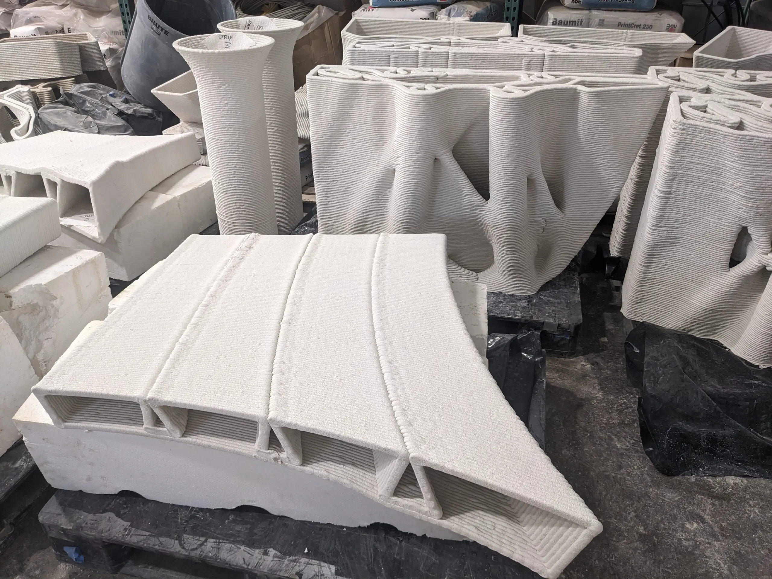 3D Printed Carbon-Absorbing High Performance Building Structure