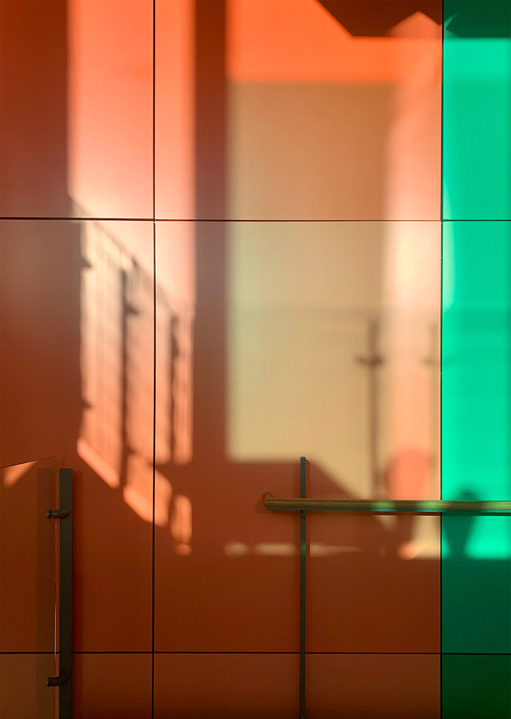 A dialogue between the arts and sciences