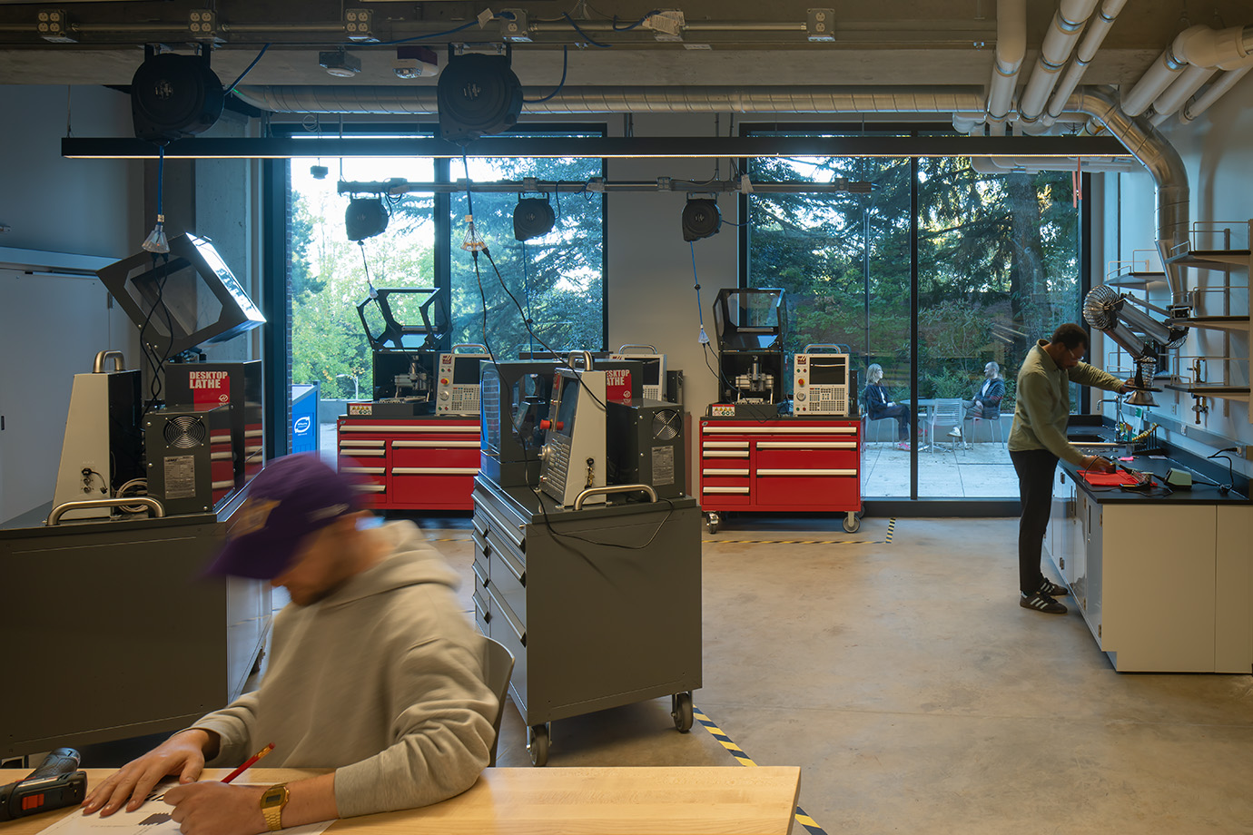 University of Washington Interdisciplinary Engineering Building Level G2 project space looking east to courtyard